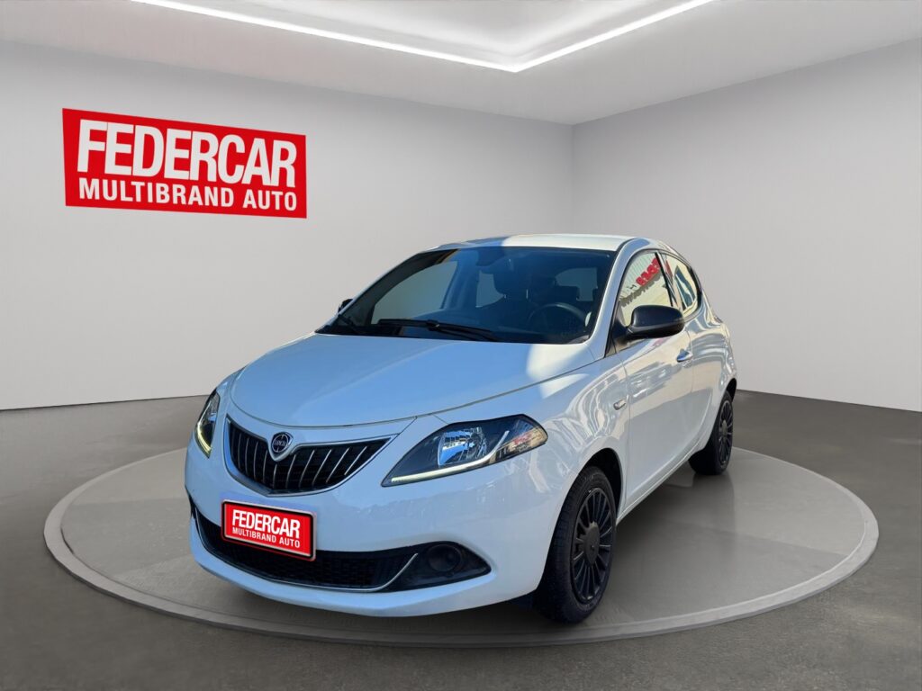 LANCIA Ypsilon 1.0 FireFly 5 porte S&S Hybrid Ecochic Silver