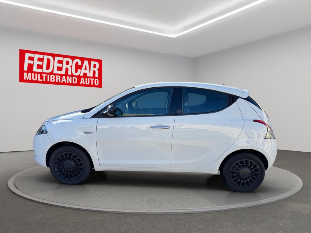 LANCIA Ypsilon 1.0 FireFly 5 porte S&S Hybrid Ecochic Silver