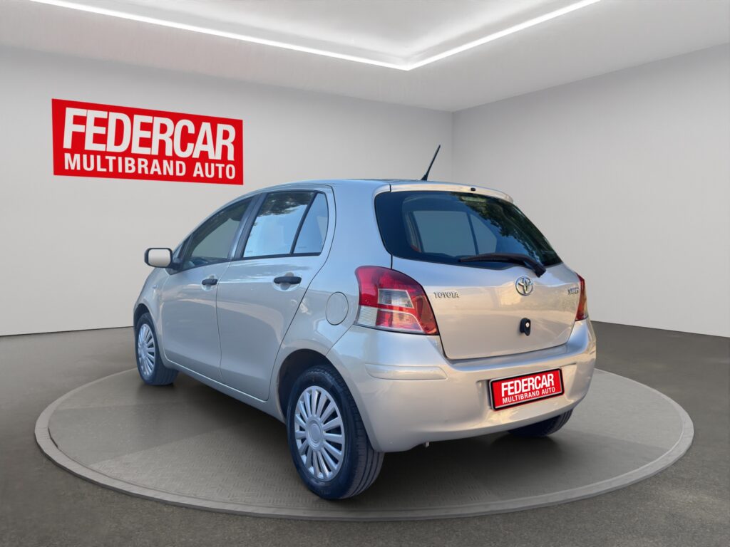 TOYOTA Yaris 1.0 5 porte Now Eco