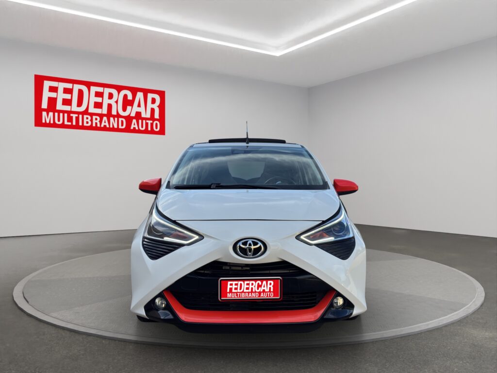 TOYOTA Aygo Connect 1.0 VVT-i 72 CV 5 porte x-wave orange