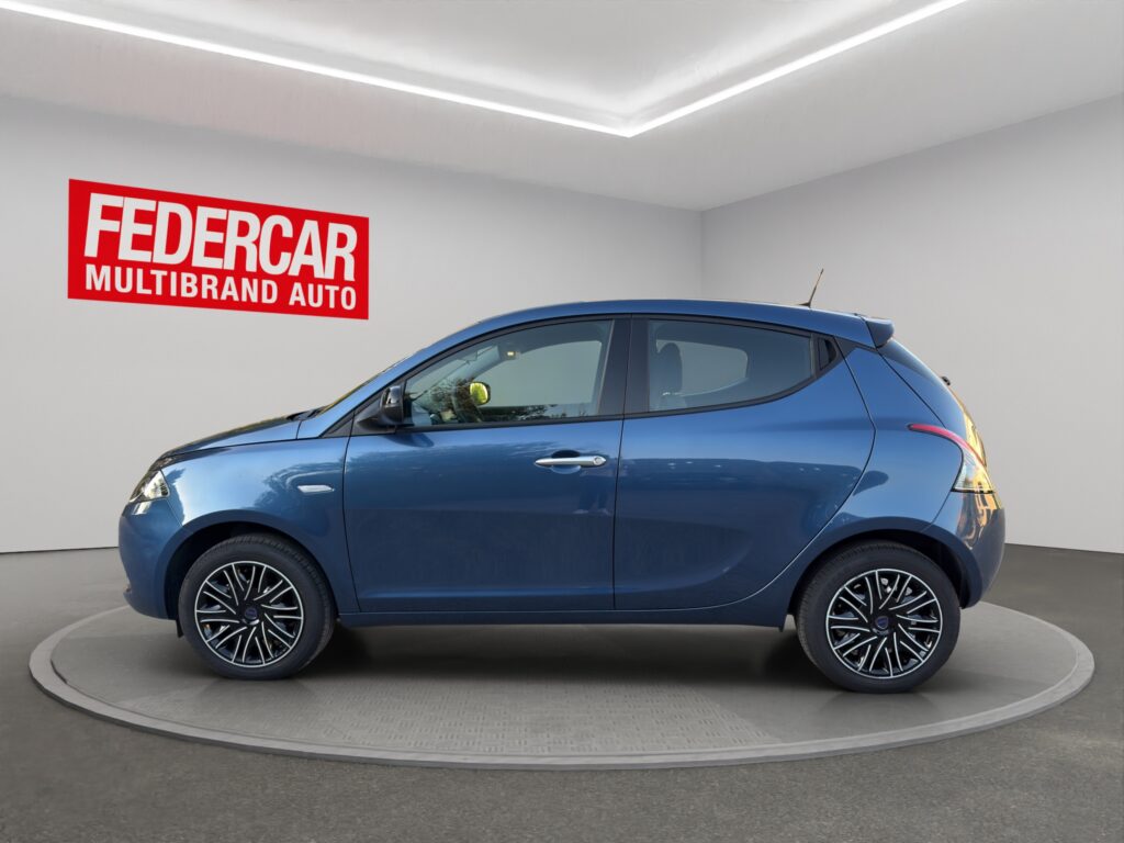 LANCIA Ypsilon 1.0 FireFly 5 porte S&S Hybrid Silver