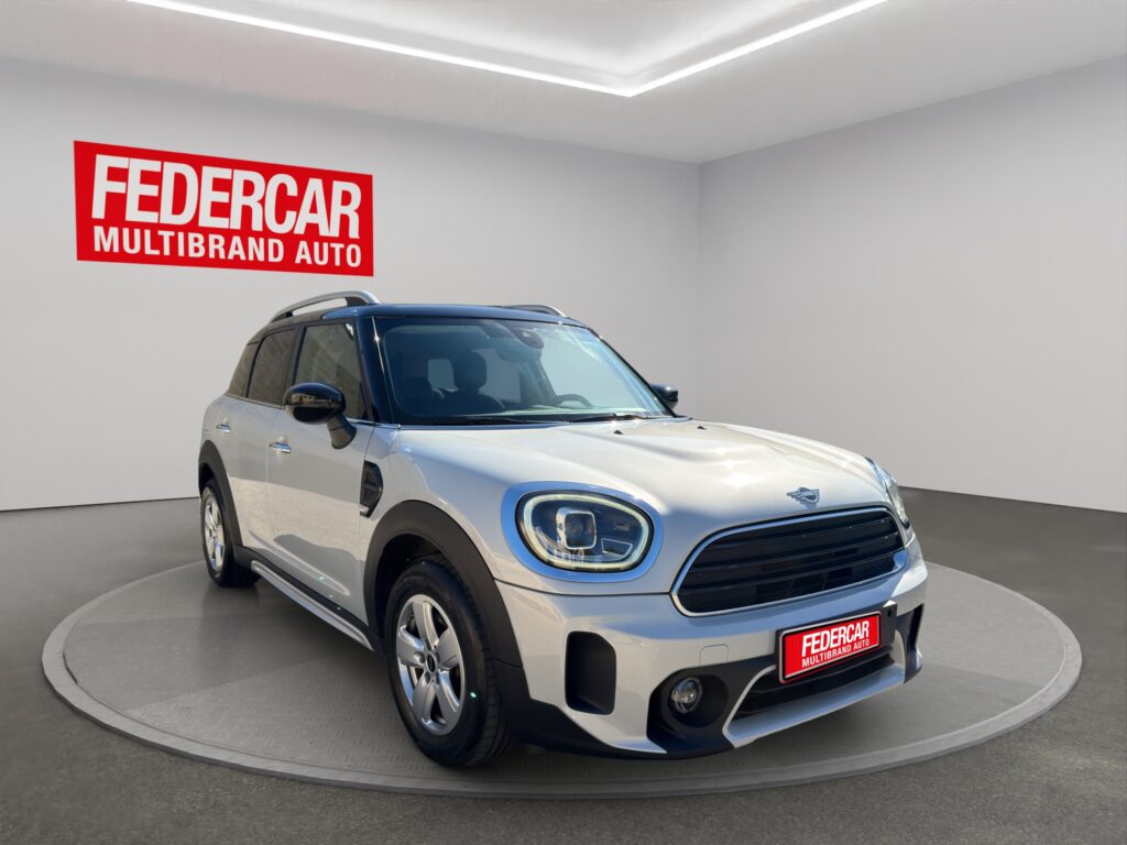 MINI 2.0 Cooper D Essential Countryman
