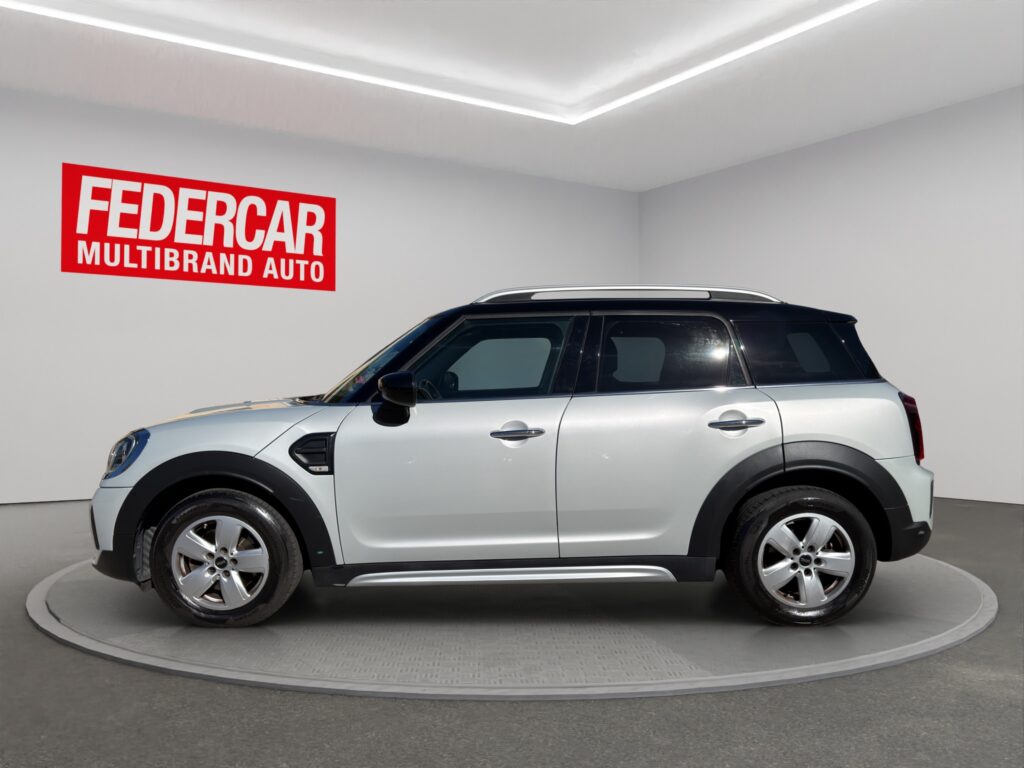 MINI 2.0 Cooper D Essential Countryman